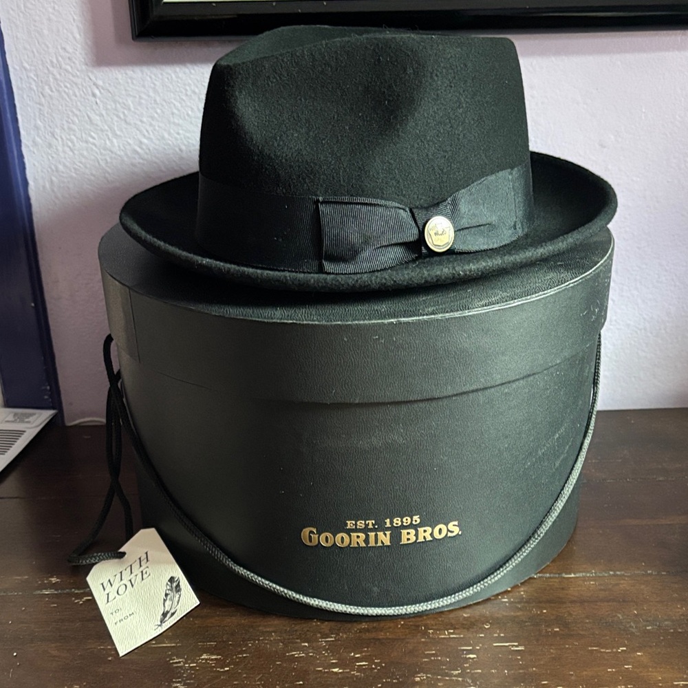 Goorin Bros Classic Black Fedora Size Medium with Black Hat Box